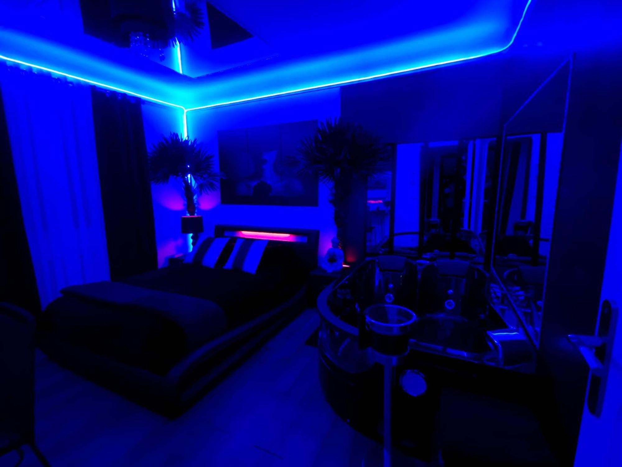 The White Home Broadway Love Room Châteauroux Exterior foto