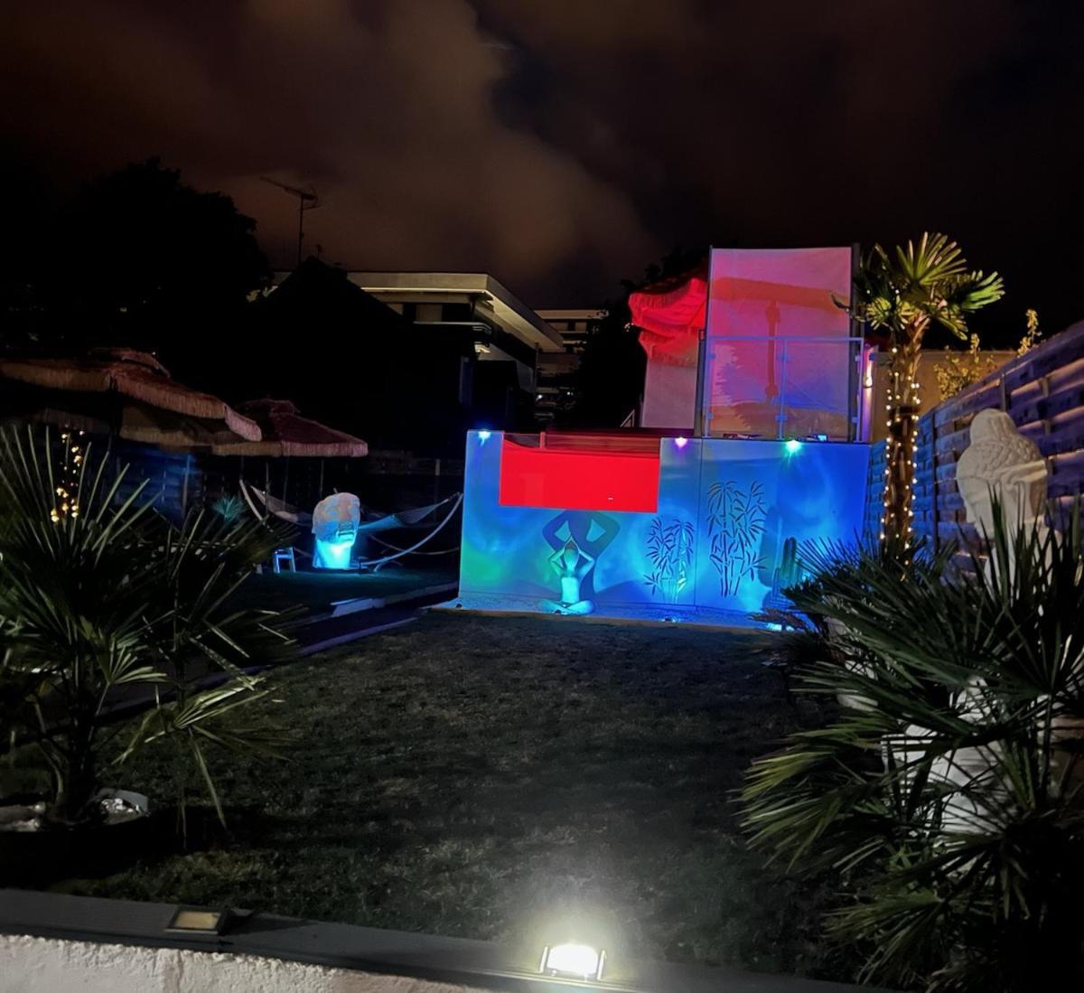 The White Home Broadway Love Room Châteauroux Exterior foto