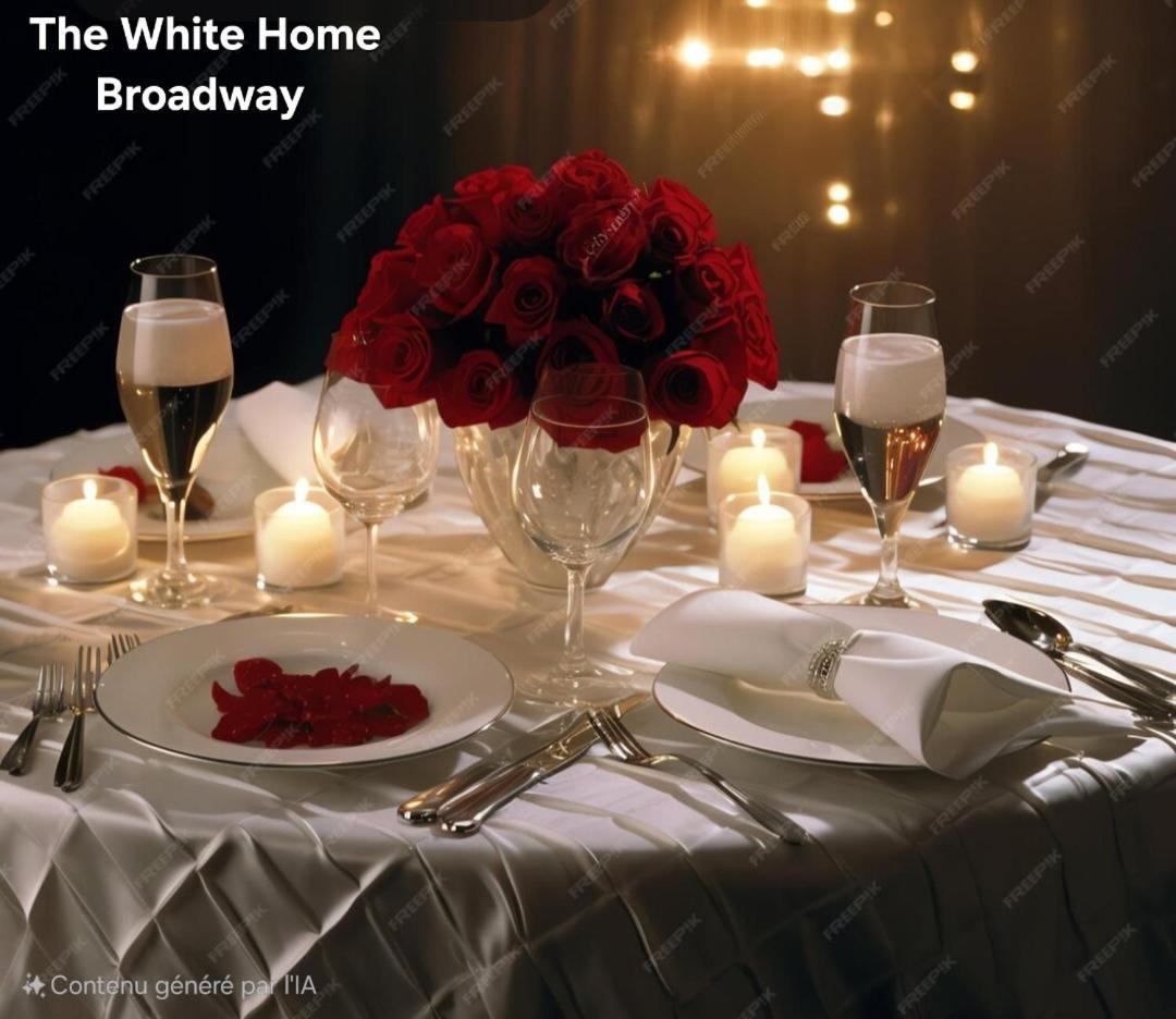 The White Home Broadway Love Room Châteauroux Exterior foto